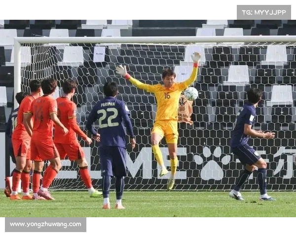 尼尔·埃瑟里奇在亚洲杯中的精彩表现与关键扑救分析